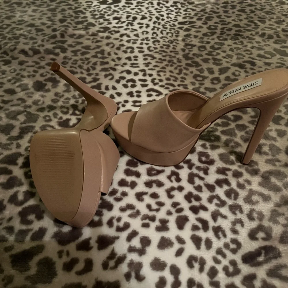 Steve Madden nude high heels - Picture 2 of 6